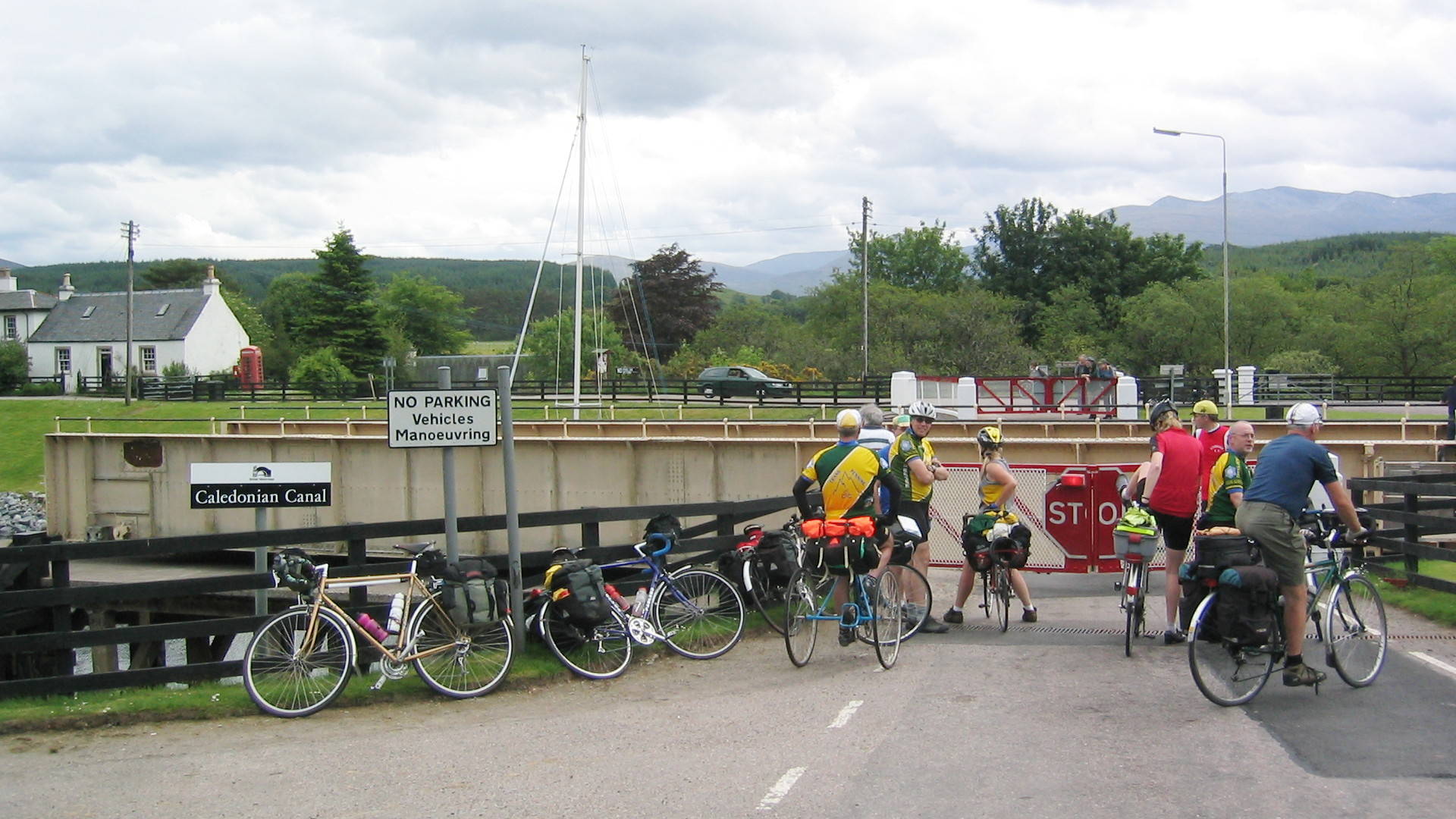 Enforced break at the canal crossing.