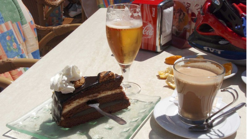 Coffee, cake and beer - refuel and recovery...